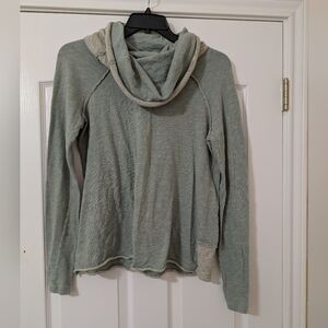 Free‎ People Beach Sage Green Cowl Neck Long Sleeve Top